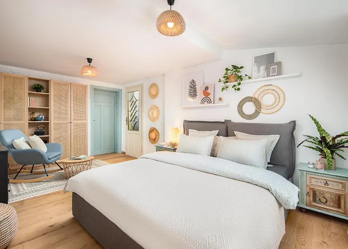 Alexandra's Center Iii Appartement *