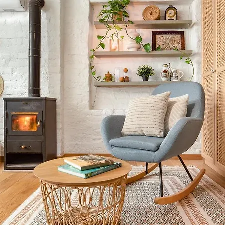 Alexandra's Center Iii *